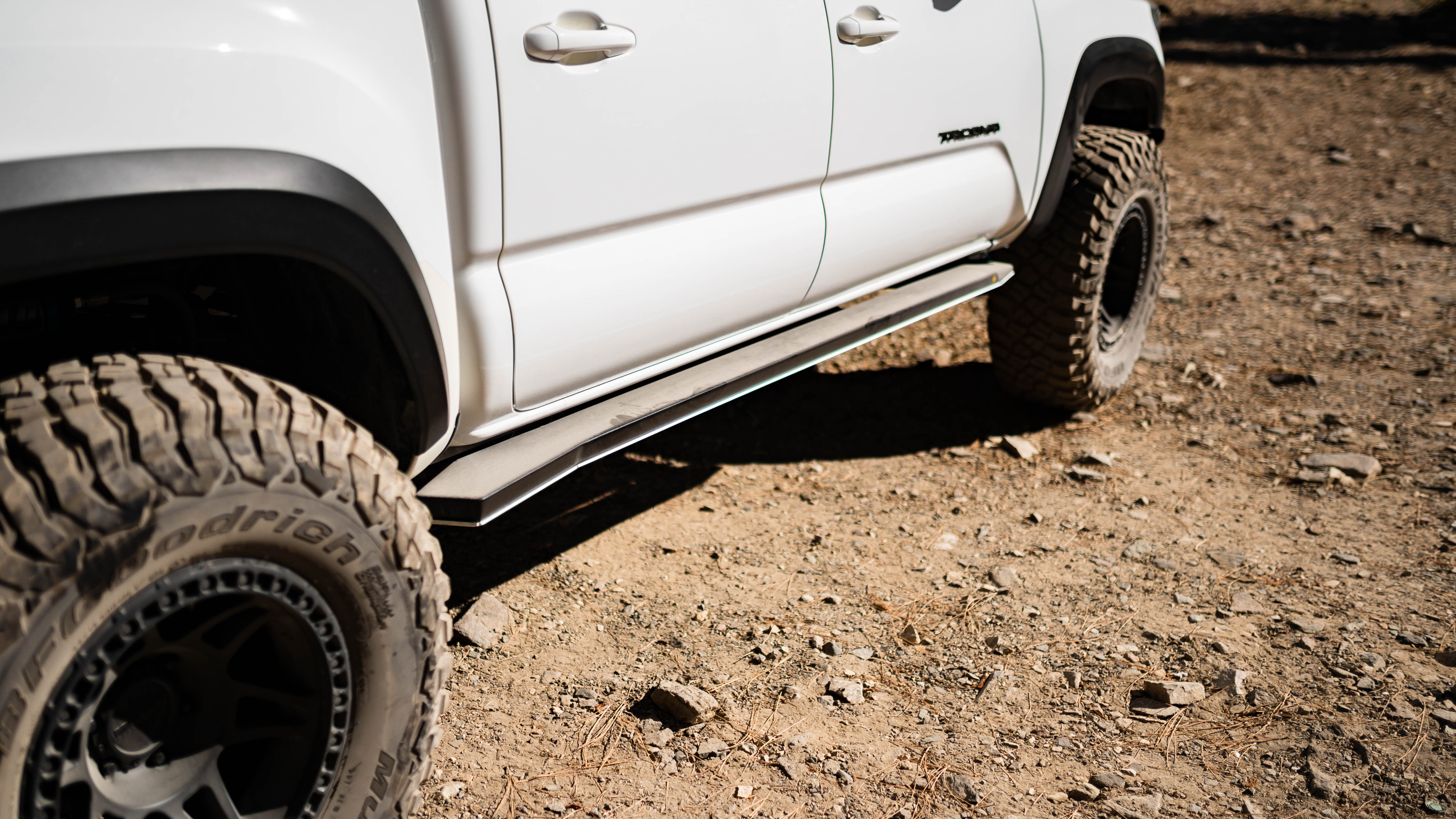 2016+ Toyota Tacoma Rock Sliders